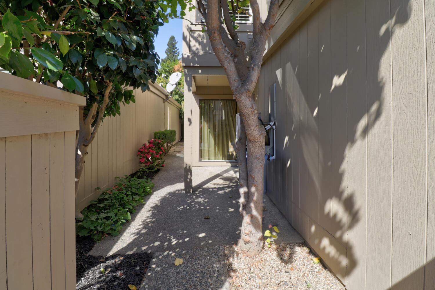 Detail Gallery Image 17 of 31 For 245 Hartnell Pl, Sacramento,  CA 95825 - 3 Beds | 2/1 Baths