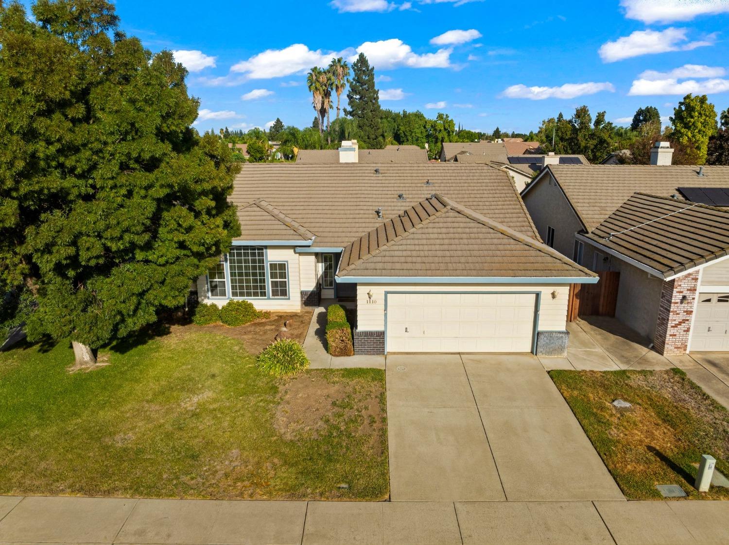 Detail Gallery Image 3 of 47 For 1110 Yolanda Dr, Yuba City,  CA 95993 - 3 Beds | 2 Baths