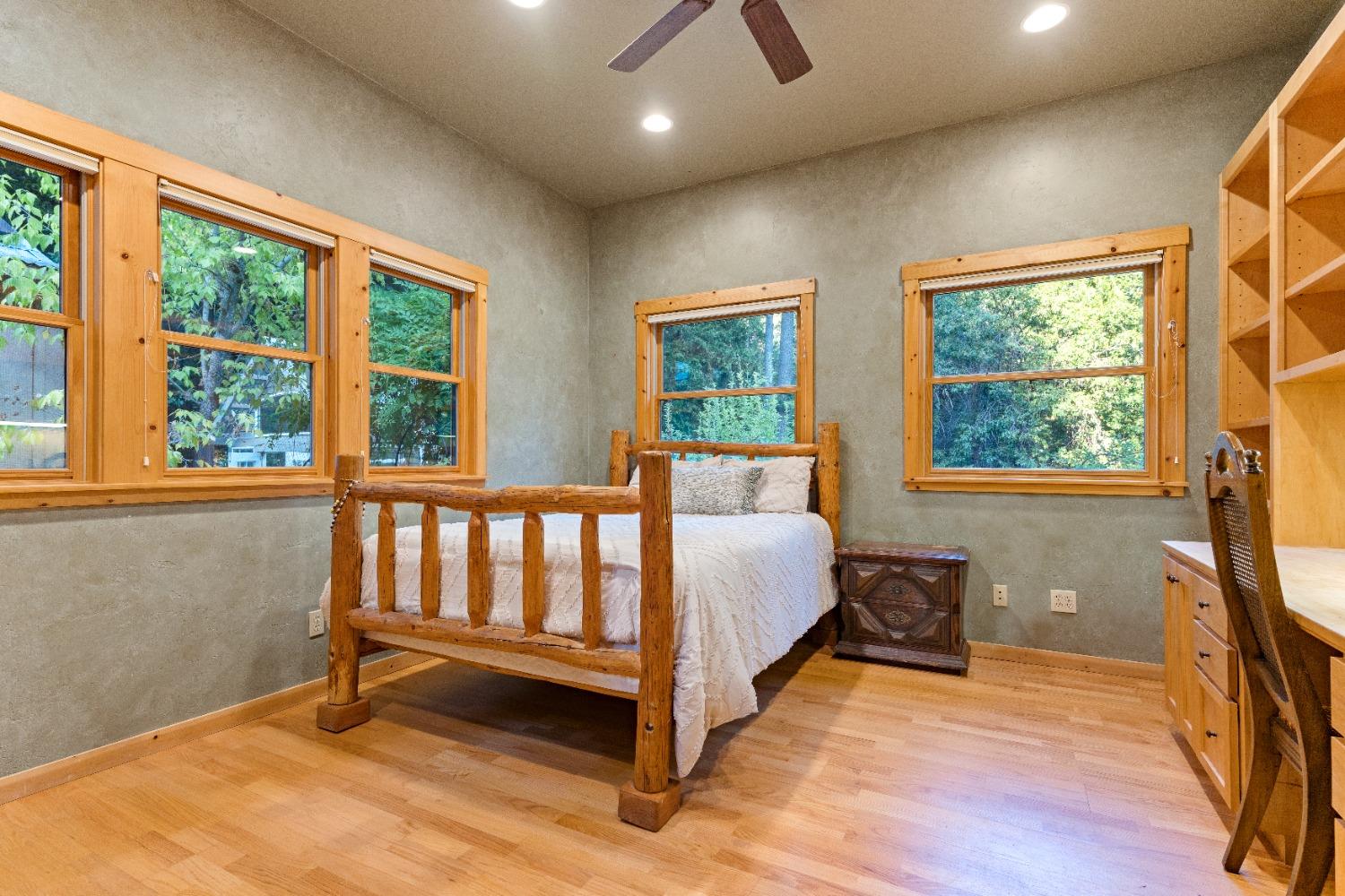 Detail Gallery Image 5 of 99 For 10895 Scotts Flat Dam Road, Nevada City,  CA 95959 - 3 Beds | 2 Baths