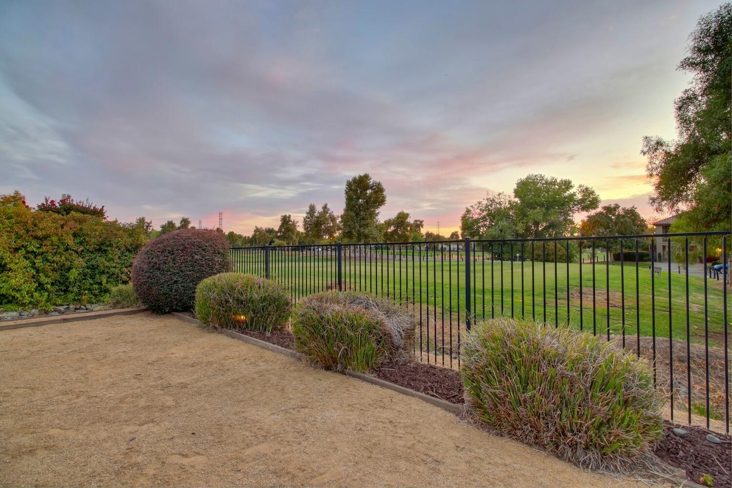 Detail Gallery Image 12 of 82 For 8132 Anastasia Way, El Dorado Hills,  CA 95762 - 4 Beds | 2/1 Baths