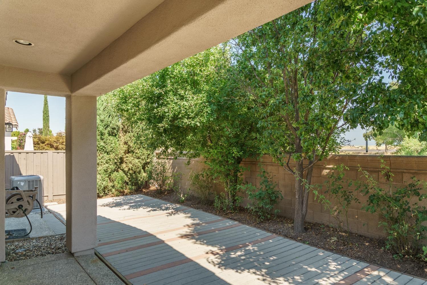 Detail Gallery Image 24 of 35 For 2223 Ryedale Ln, Sacramento,  CA 95835 - 2 Beds | 2 Baths