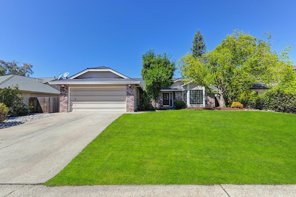 Detail Gallery Image 1 of 1 For 5720 Bluffs Drive, Rocklin,  CA 95765 - 3 Beds | 2 Baths