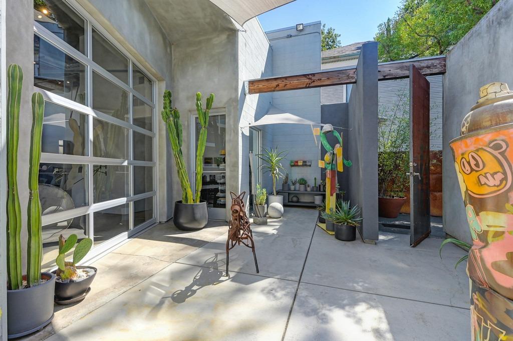 Detail Gallery Image 9 of 68 For 1225 D St, Sacramento,  CA 95814 - 3 Beds | 2 Baths