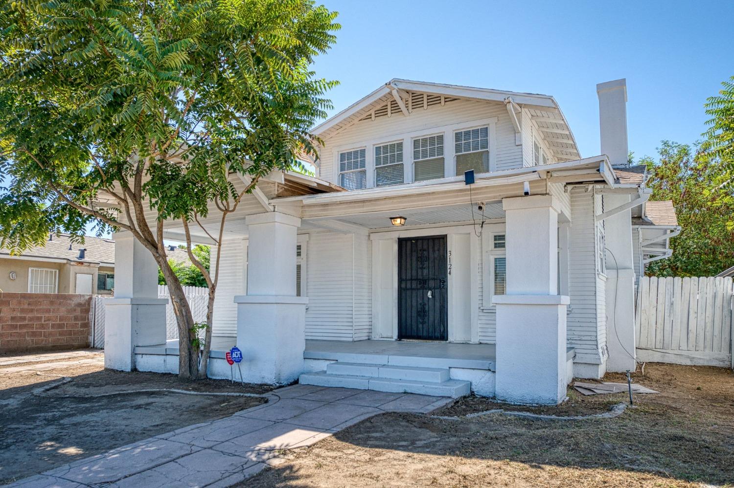 Detail Gallery Image 6 of 36 For 3124 E Madison Ave, Fresno,  CA 93702 - 3 Beds | 2 Baths