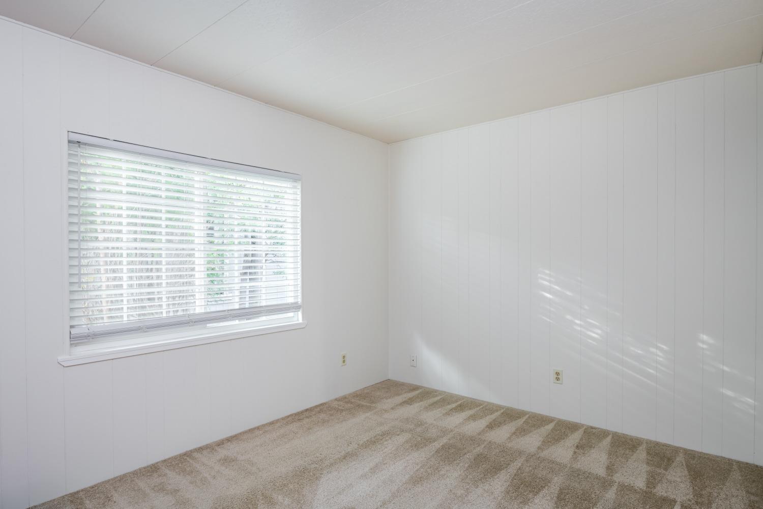 Detail Gallery Image 19 of 33 For 255 Kirkwood Dr, Roseville,  CA 95678 - 2 Beds | 2/1 Baths