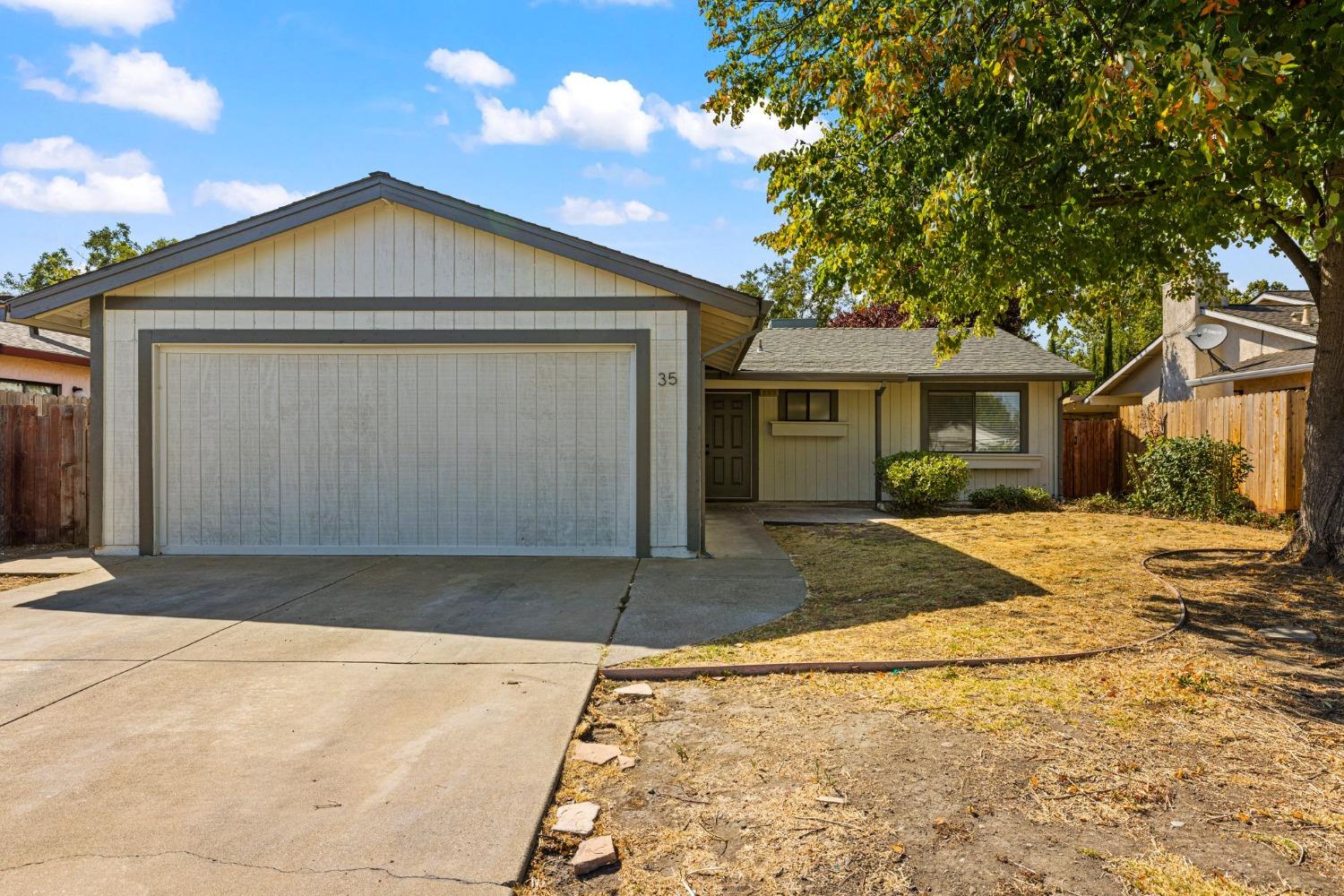 Detail Gallery Image 1 of 1 For 35 Hoopa Ct, Sacramento,  CA 95820 - 3 Beds | 2 Baths