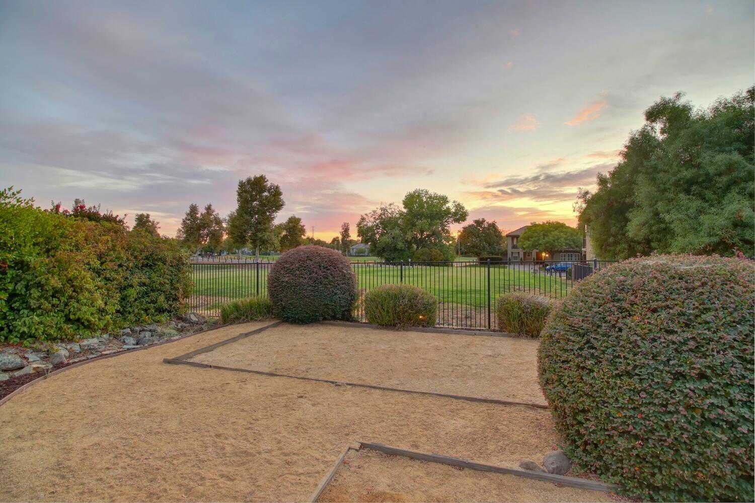 Detail Gallery Image 11 of 82 For 8132 Anastasia Way, El Dorado Hills,  CA 95762 - 4 Beds | 2/1 Baths