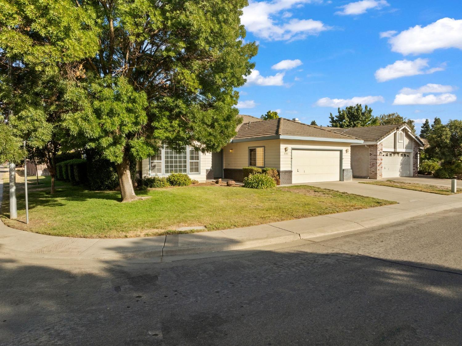 Detail Gallery Image 2 of 47 For 1110 Yolanda Dr, Yuba City,  CA 95993 - 3 Beds | 2 Baths