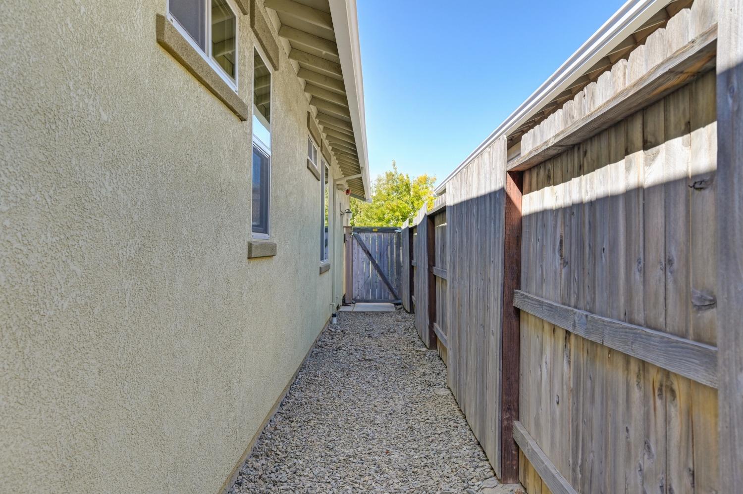 Detail Gallery Image 37 of 56 For 4015 Santa Ynez Dr, El Dorado Hills,  CA 95762 - 2 Beds | 2/1 Baths