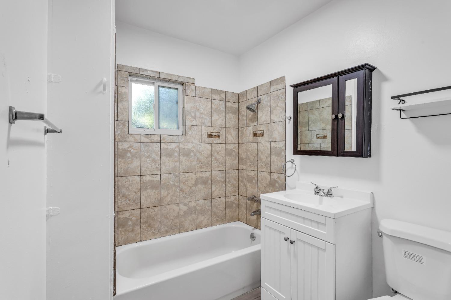 Detail Gallery Image 24 of 28 For 3260 V St, Sacramento,  CA 95817 - – Beds | – Baths