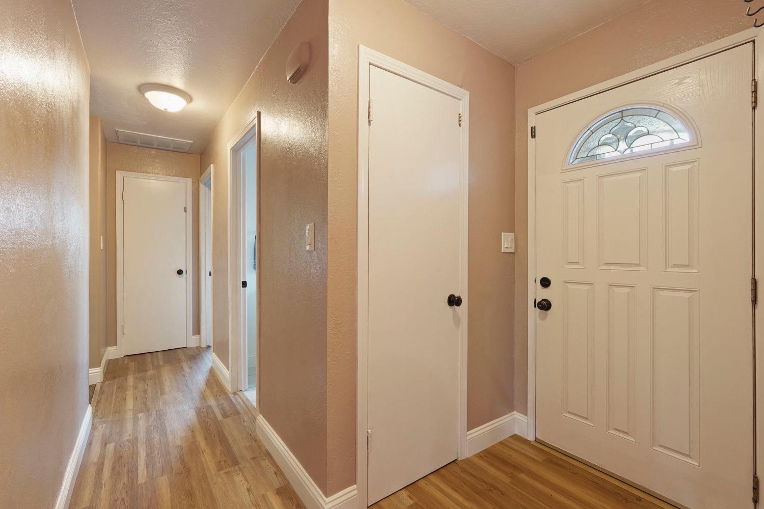 Detail Gallery Image 7 of 19 For 9223 Santa Maria Way, Stockton,  CA 95210 - 5 Beds | 2 Baths