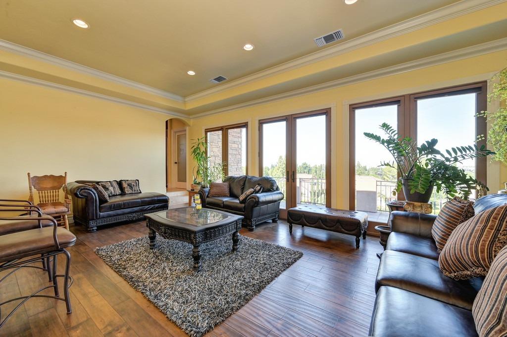 Detail Gallery Image 20 of 36 For 771 Glen Mady Way, Folsom,  CA 95630 - 4 Beds | 4/2 Baths