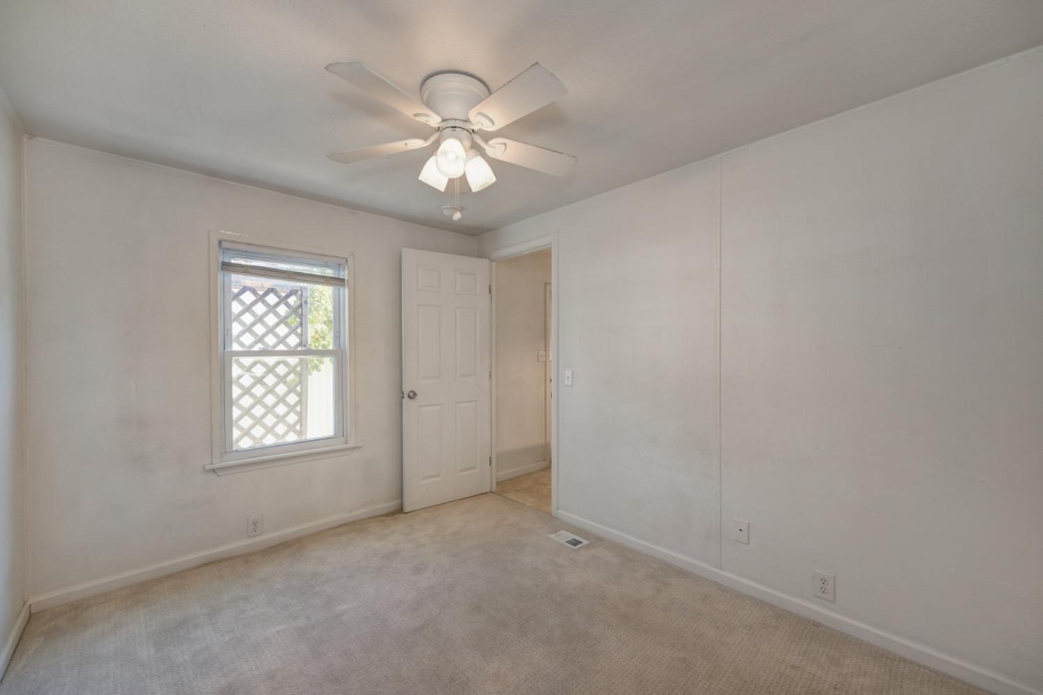 Detail Gallery Image 19 of 29 For 1027 Olive Dr 14, Davis,  CA 95616 - 2 Beds | 1/1 Baths