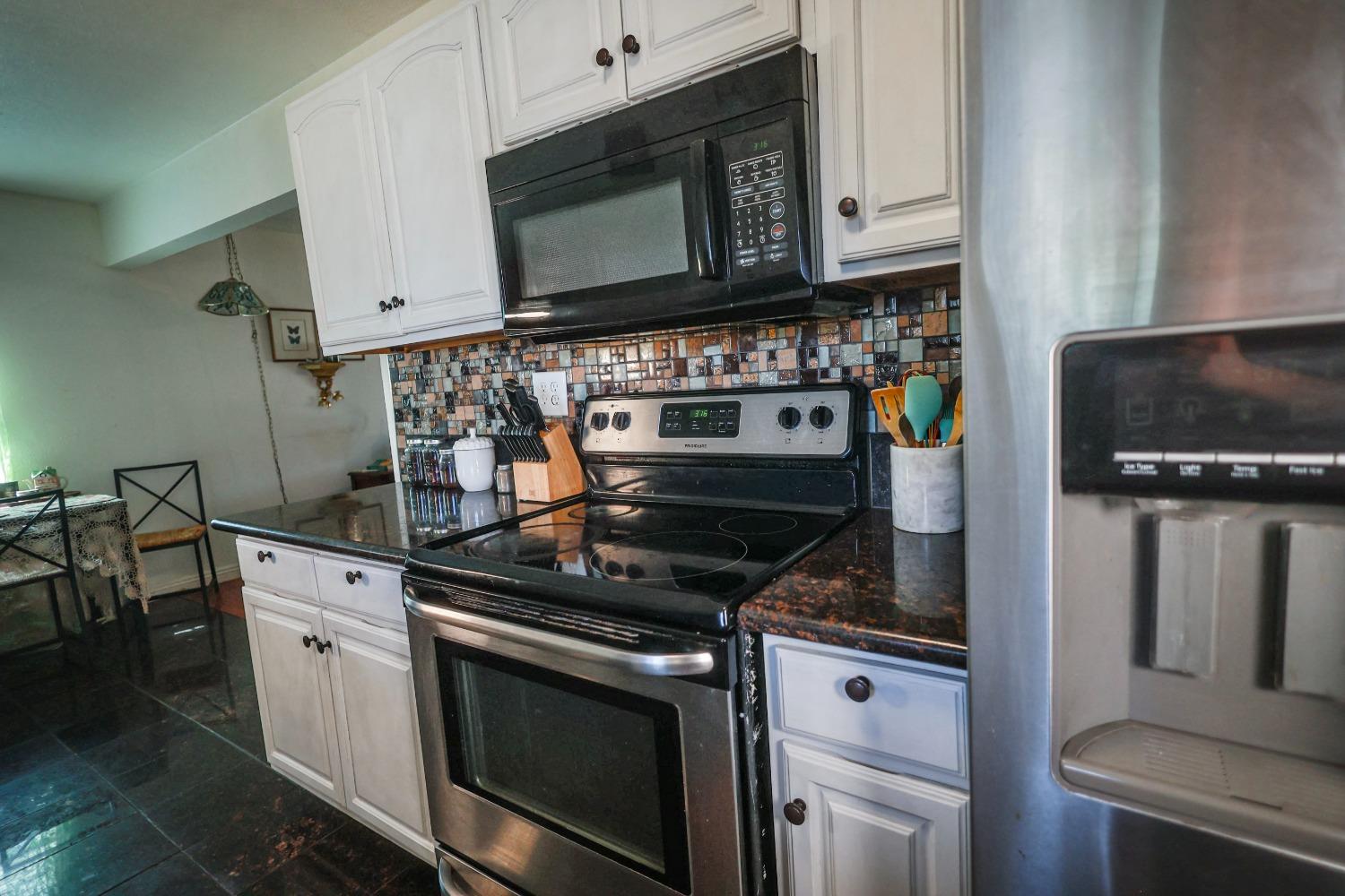 Detail Gallery Image 13 of 62 For 725 O Street, Rio Linda,  CA 95673 - 3 Beds | 2 Baths