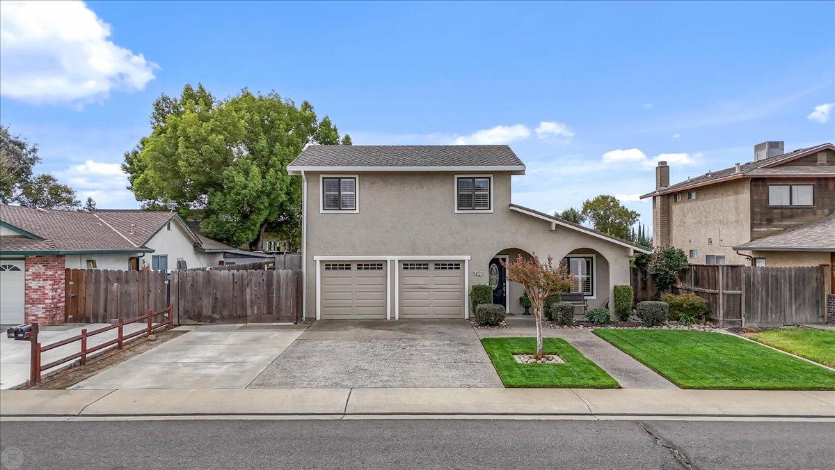 Detail Gallery Image 1 of 1 For 756 Meadow Way, Manteca,  CA 95336 - 3 Beds | 2 Baths