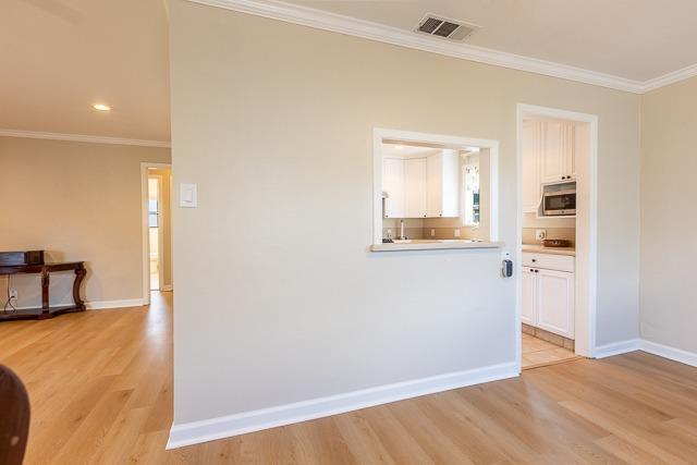 Detail Gallery Image 7 of 25 For 5500 Emerson Rd, Sacramento,  CA 95820 - 2 Beds | 2 Baths