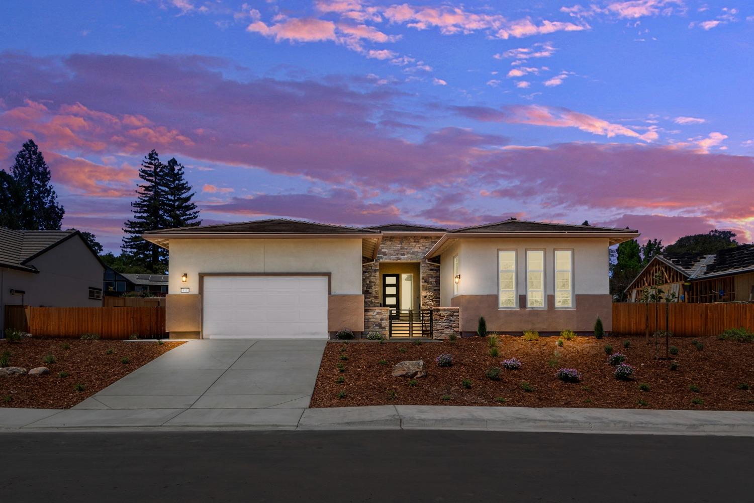 Detail Gallery Image 1 of 48 For 404 Canyon Creek Dr, Auburn,  CA 95603 - 3 Beds | 2/1 Baths