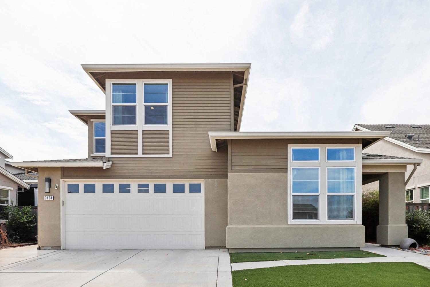 Detail Gallery Image 1 of 44 For 3153 Adelaide Loop, Roseville,  CA 95747 - 4 Beds | 3/1 Baths