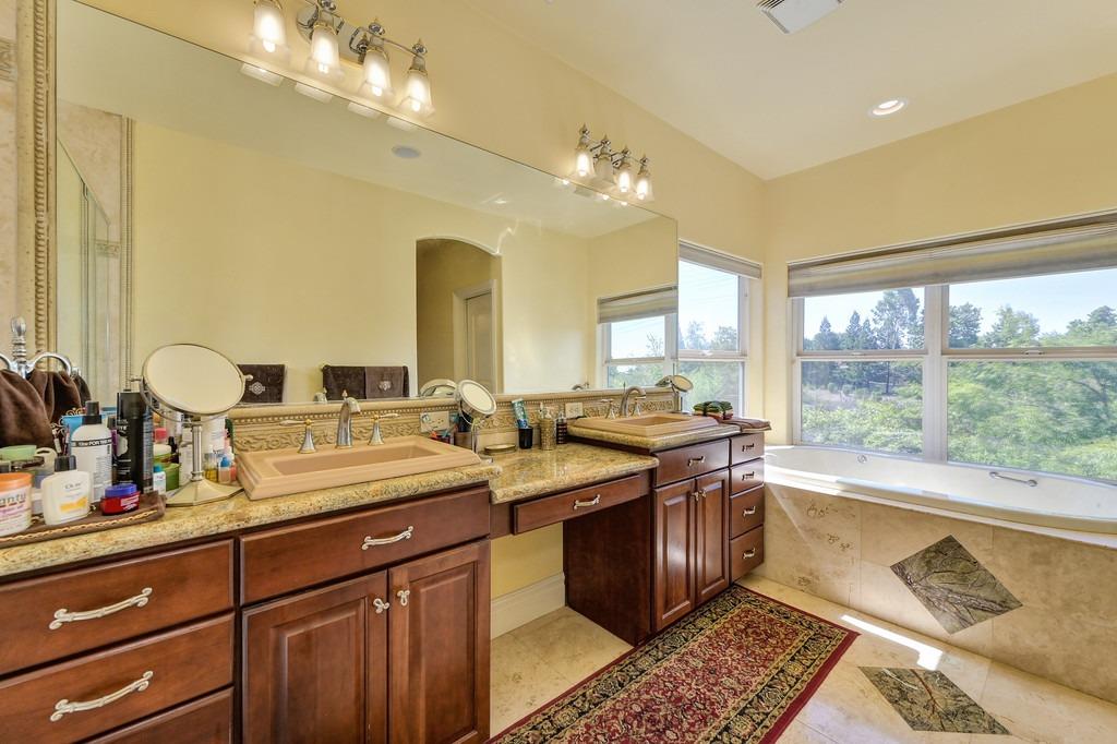 Detail Gallery Image 28 of 36 For 771 Glen Mady Way, Folsom,  CA 95630 - 4 Beds | 4/2 Baths