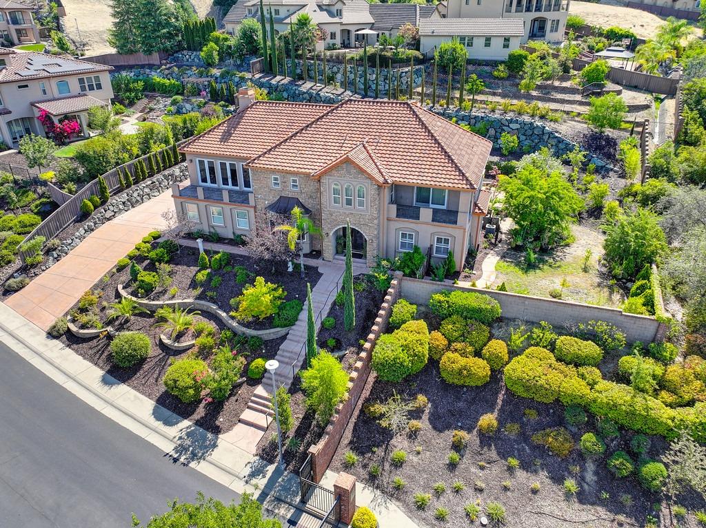 Detail Gallery Image 2 of 36 For 771 Glen Mady Way, Folsom,  CA 95630 - 4 Beds | 4/2 Baths