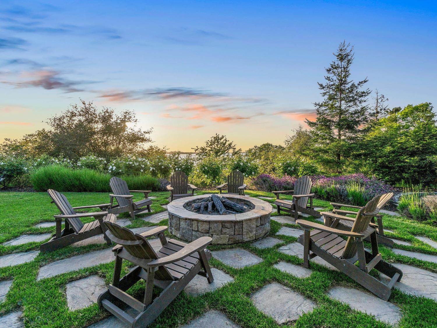 Detail Gallery Image 43 of 59 For 100 Rock Ln, El Dorado Hills,  CA 95762 - 9 Beds | 10/1 Baths