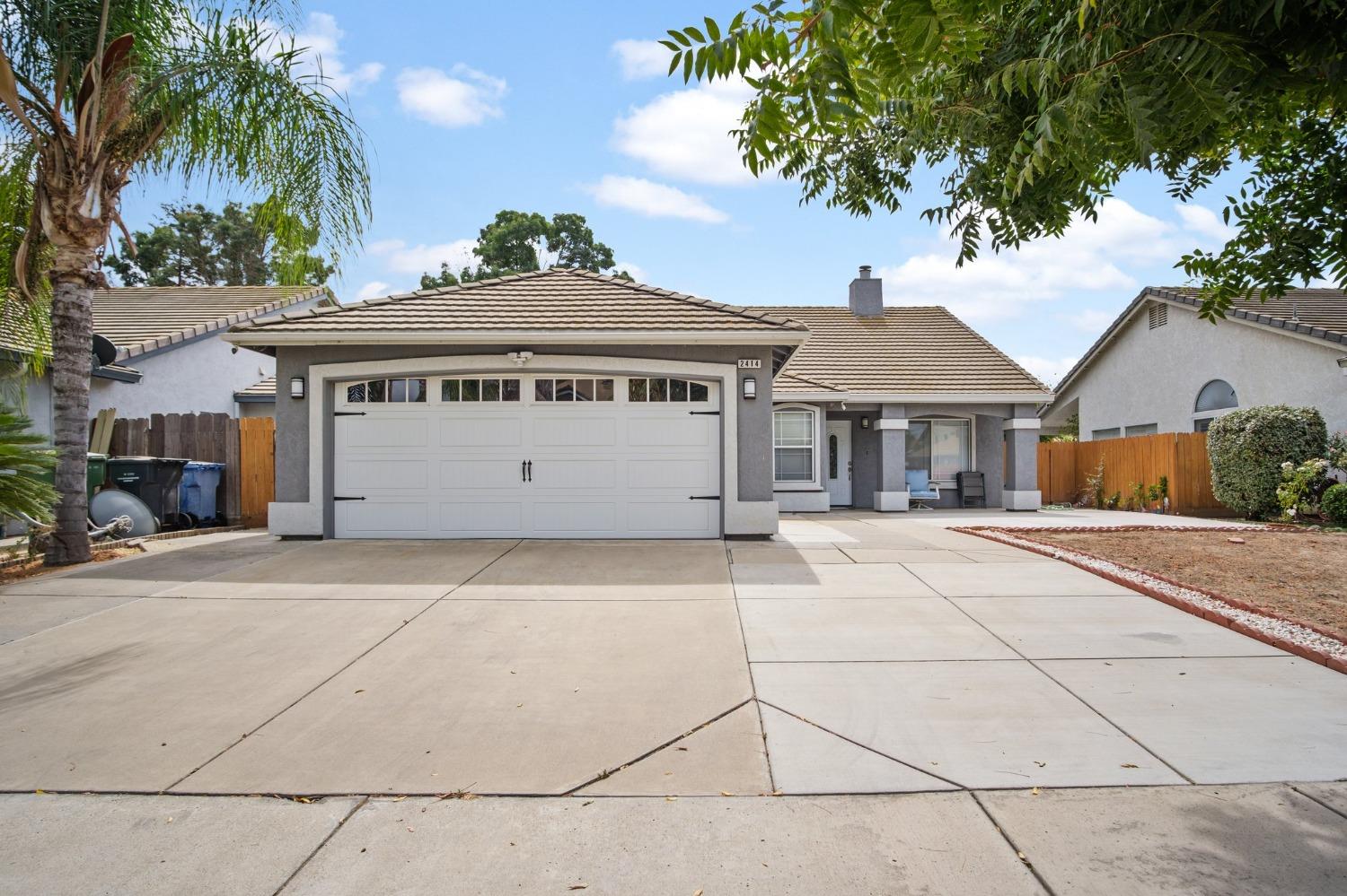 Detail Gallery Image 1 of 19 For 2414 Sorrel Dr, Turlock,  CA 95380 - 3 Beds | 2 Baths