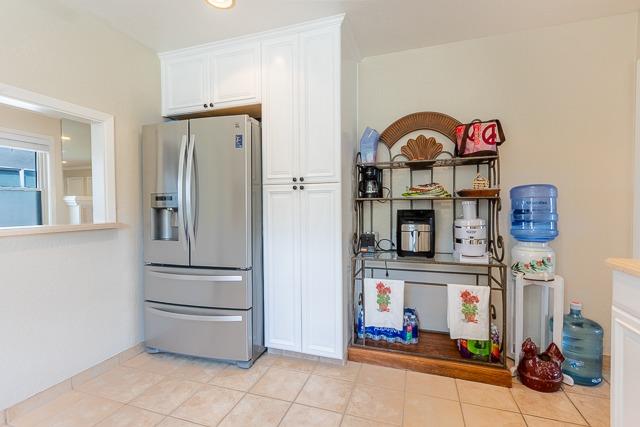 Detail Gallery Image 11 of 25 For 5500 Emerson Rd, Sacramento,  CA 95820 - 2 Beds | 2 Baths