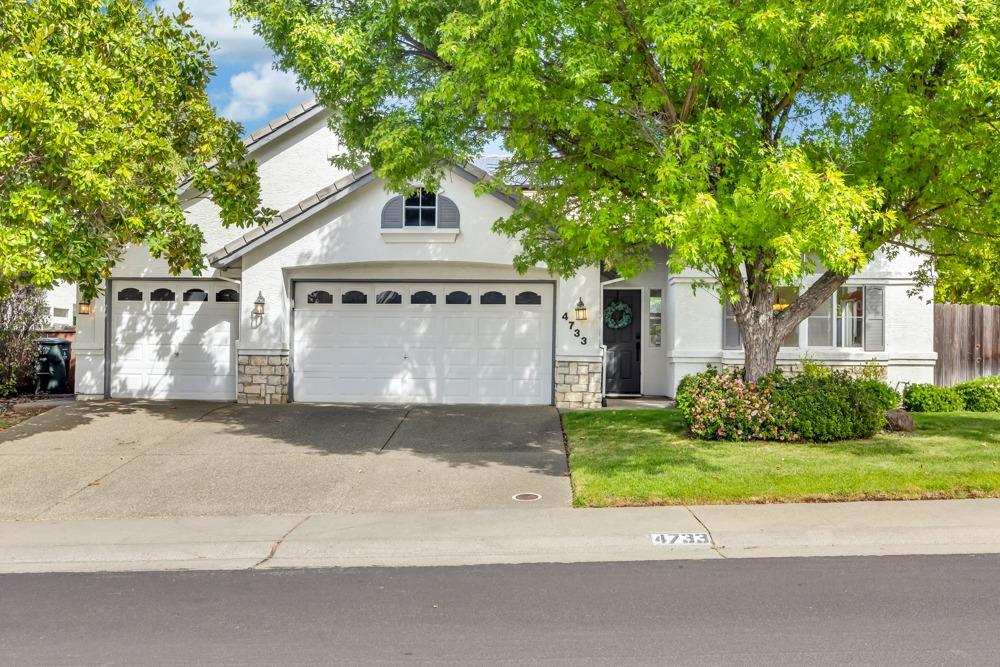 Detail Gallery Image 1 of 1 For 4733 Corona Cir, Rocklin,  CA 95677 - 4 Beds | 2 Baths