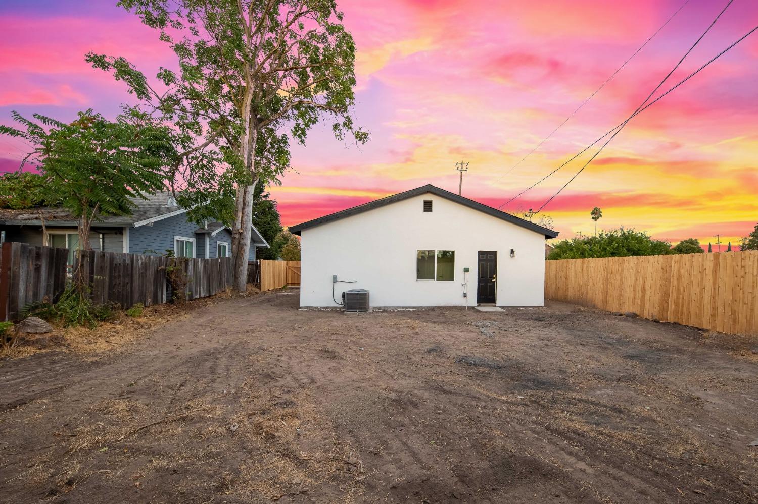 Detail Gallery Image 28 of 29 For 1803 N Stanford Ave, Stockton,  CA 95205 - 3 Beds | 2 Baths