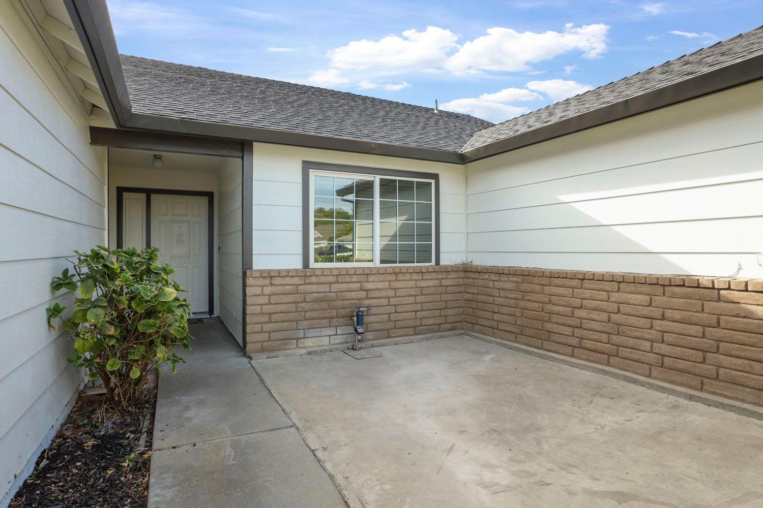 Detail Gallery Image 5 of 52 For 1469 Trailwood Ave, Manteca,  CA 95336 - 4 Beds | 2 Baths