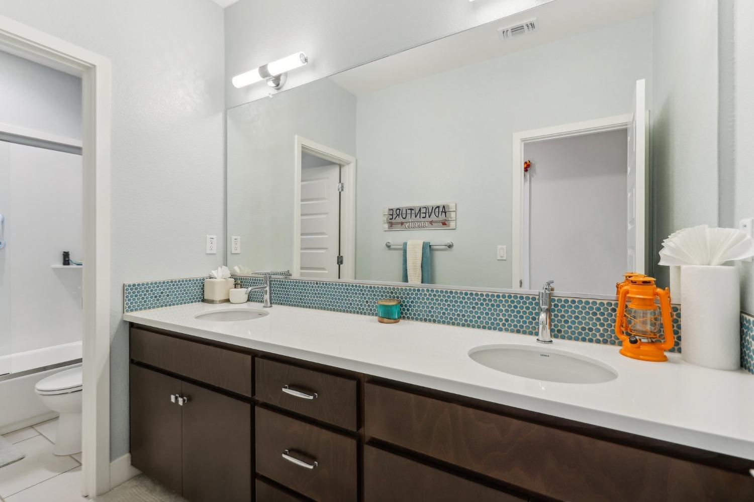 Detail Gallery Image 37 of 44 For 3153 Adelaide Loop, Roseville,  CA 95747 - 4 Beds | 3/1 Baths