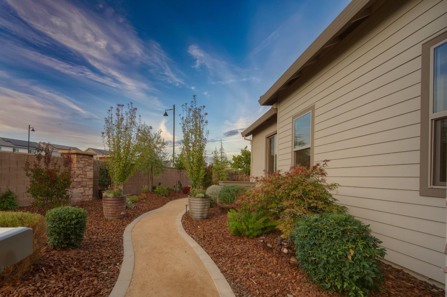 Detail Gallery Image 50 of 60 For 811 Broken Bit Ct, Rocklin,  CA 95765 - 4 Beds | 3/2 Baths