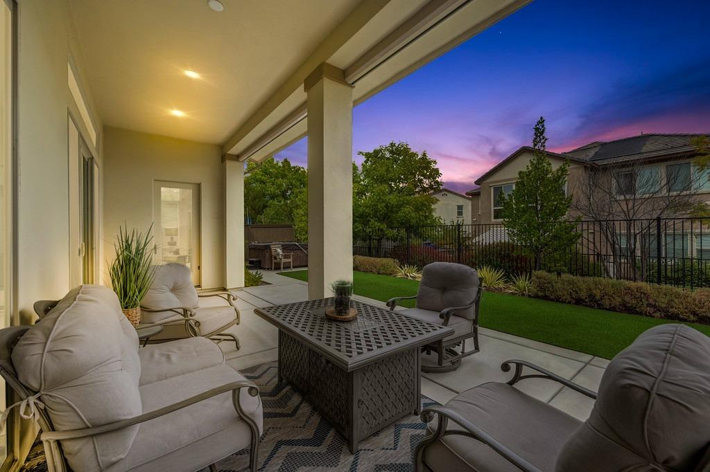 Detail Gallery Image 6 of 82 For 4003 Reni Ct, El Dorado Hills,  CA 95762 - 3 Beds | 3/1 Baths