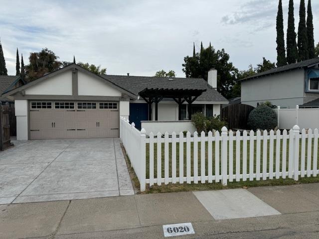 Detail Gallery Image 1 of 32 For 6020 Cheshire Way, Citrus Heights,  CA 95610 - 4 Beds | 2 Baths