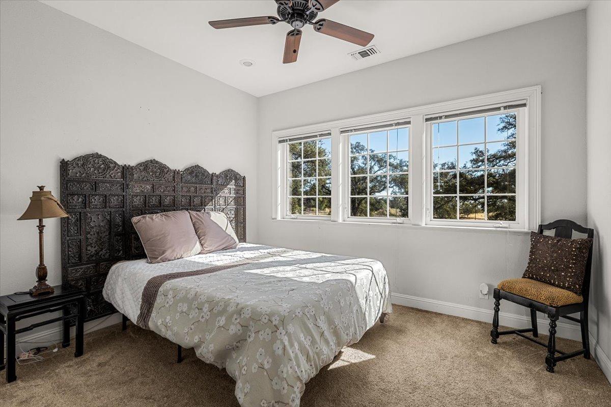 Detail Gallery Image 32 of 57 For 8184 Thousand Oaks Ln, –,  CA 95977 - 4 Beds | 3/1 Baths