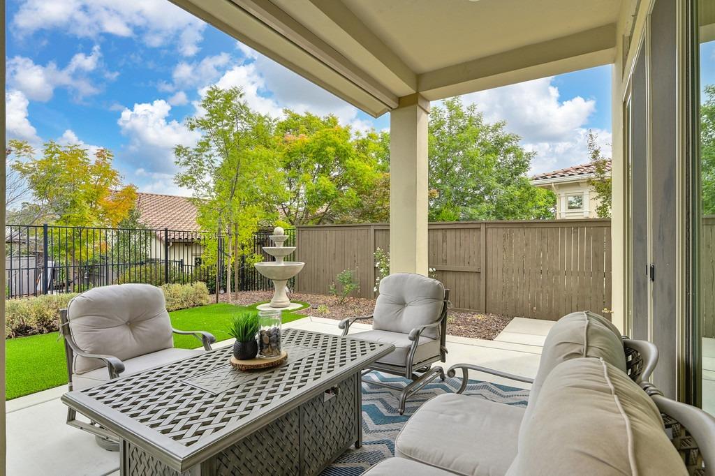 Detail Gallery Image 63 of 82 For 4003 Reni Ct, El Dorado Hills,  CA 95762 - 3 Beds | 3/1 Baths