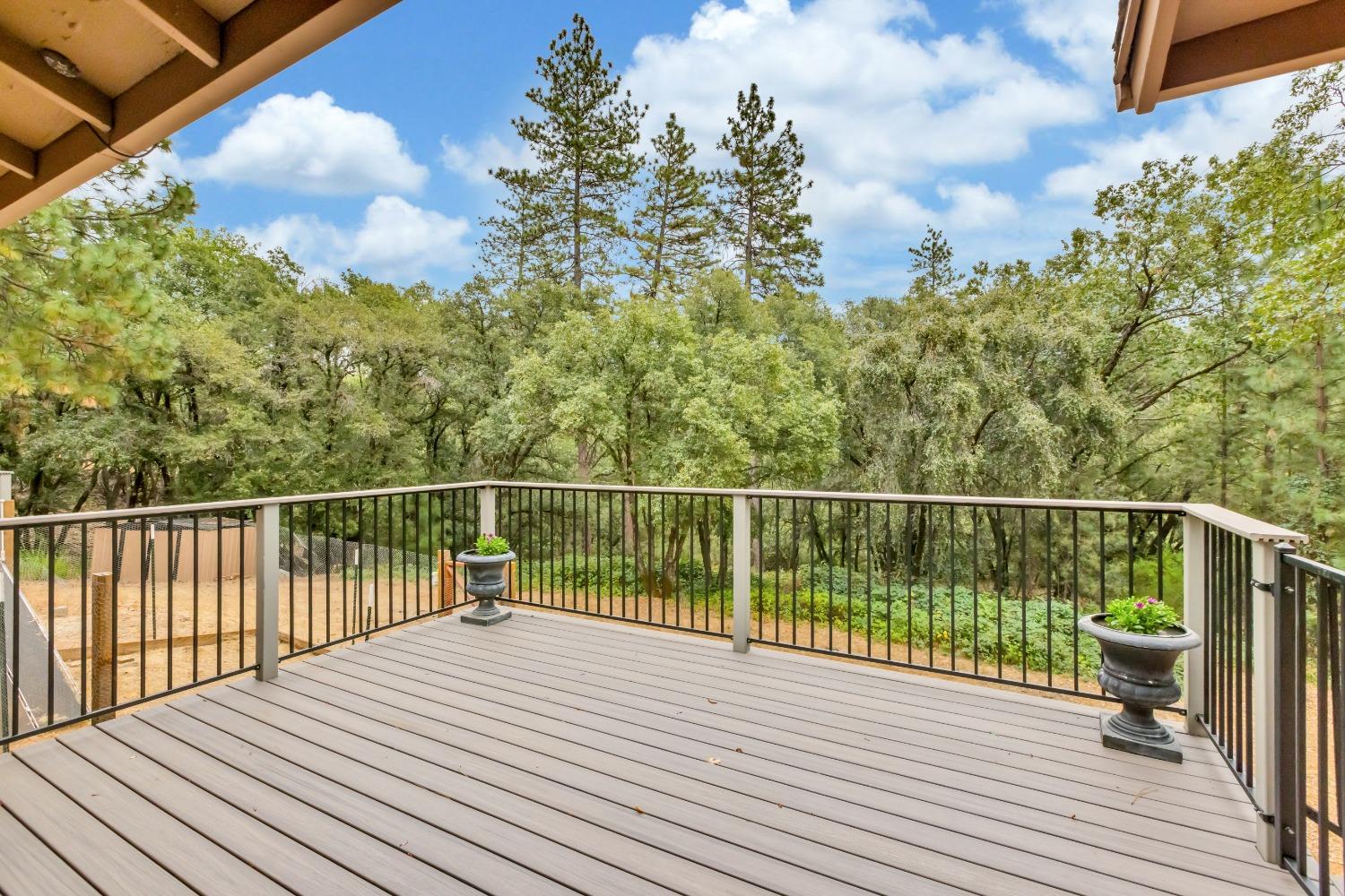 Detail Gallery Image 10 of 29 For 21960 N Manzanita Forest Dr, Colfax,  CA 95713 - 4 Beds | 2/1 Baths