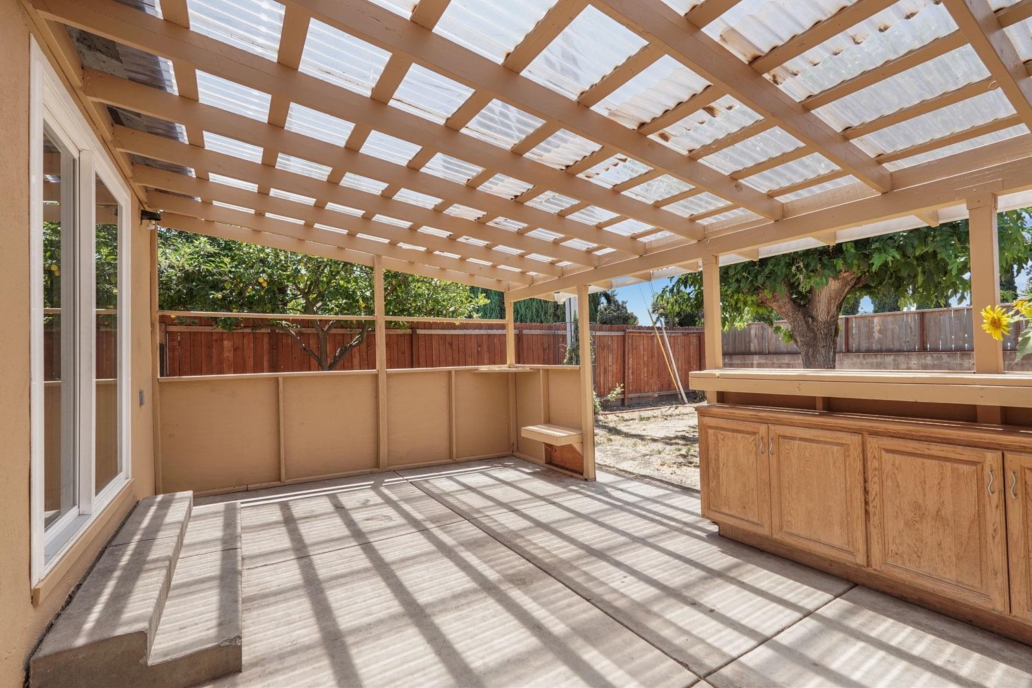 Detail Gallery Image 16 of 19 For 9223 Santa Maria Way, Stockton,  CA 95210 - 5 Beds | 2 Baths