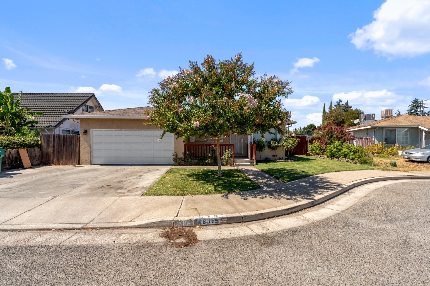 Detail Gallery Image 1 of 20 For 6395 Monica Way, Winton,  CA 95388 - 3 Beds | 1 Baths