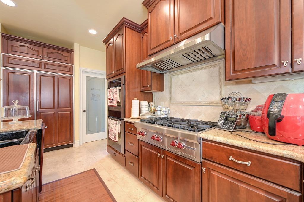 Detail Gallery Image 12 of 36 For 771 Glen Mady Way, Folsom,  CA 95630 - 4 Beds | 4/2 Baths