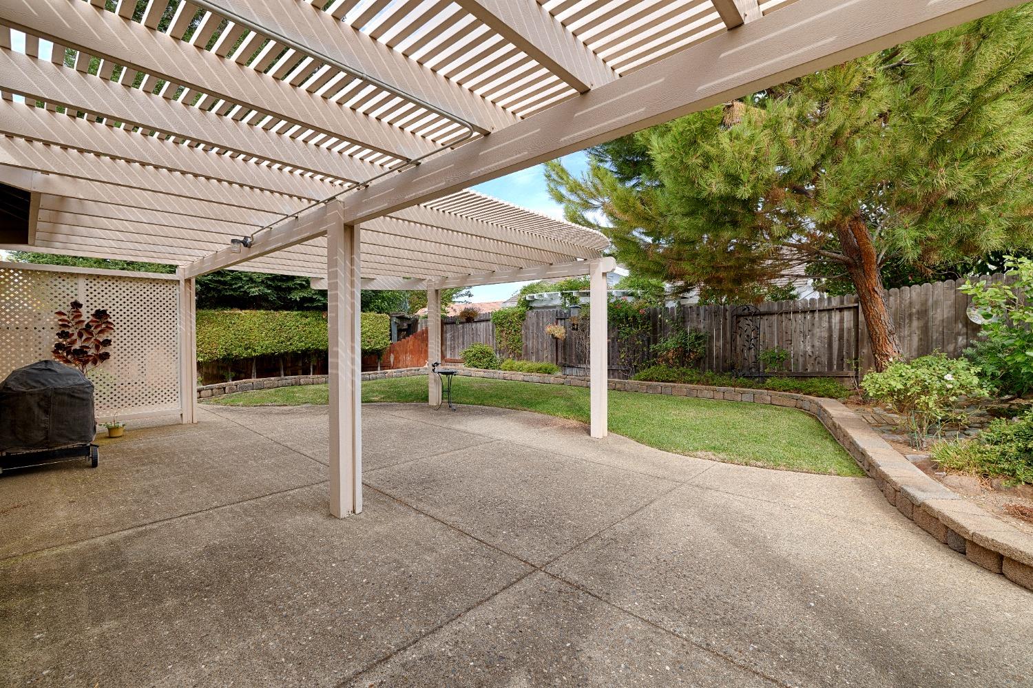 Detail Gallery Image 23 of 37 For 3005 Chimney Ct, Rocklin,  CA 95765 - 2 Beds | 2 Baths