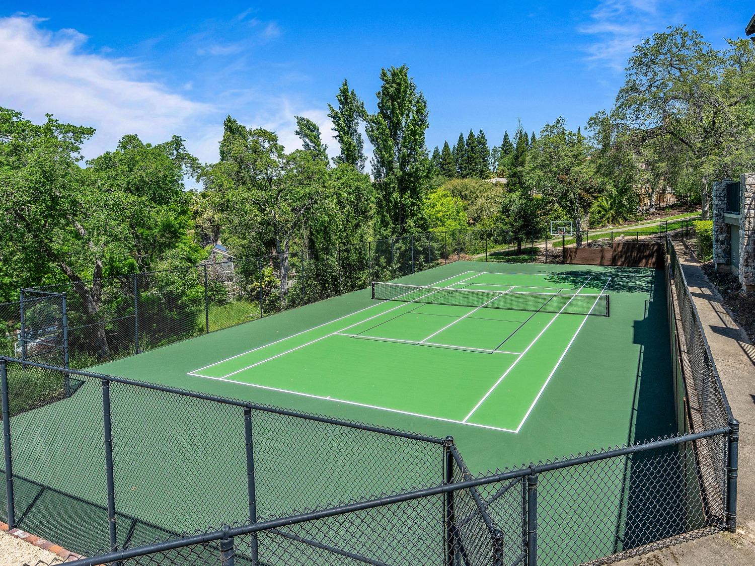 Detail Gallery Image 19 of 59 For 100 Rock Ln, El Dorado Hills,  CA 95762 - 9 Beds | 10/1 Baths