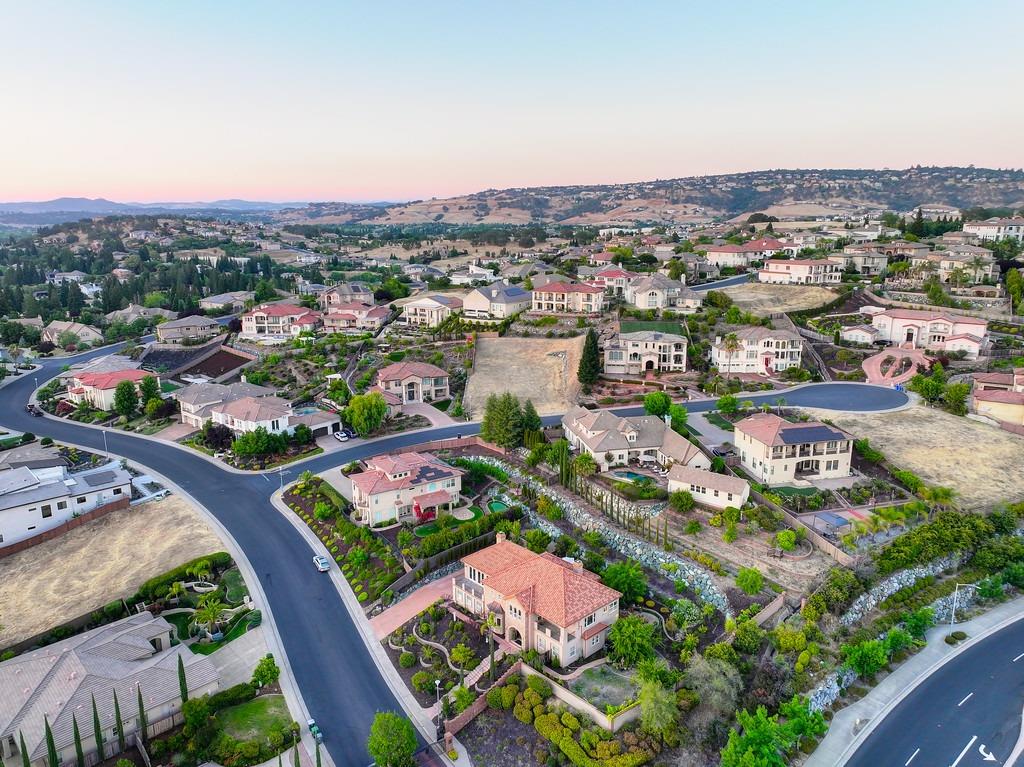 Detail Gallery Image 32 of 36 For 771 Glen Mady Way, Folsom,  CA 95630 - 4 Beds | 4/2 Baths