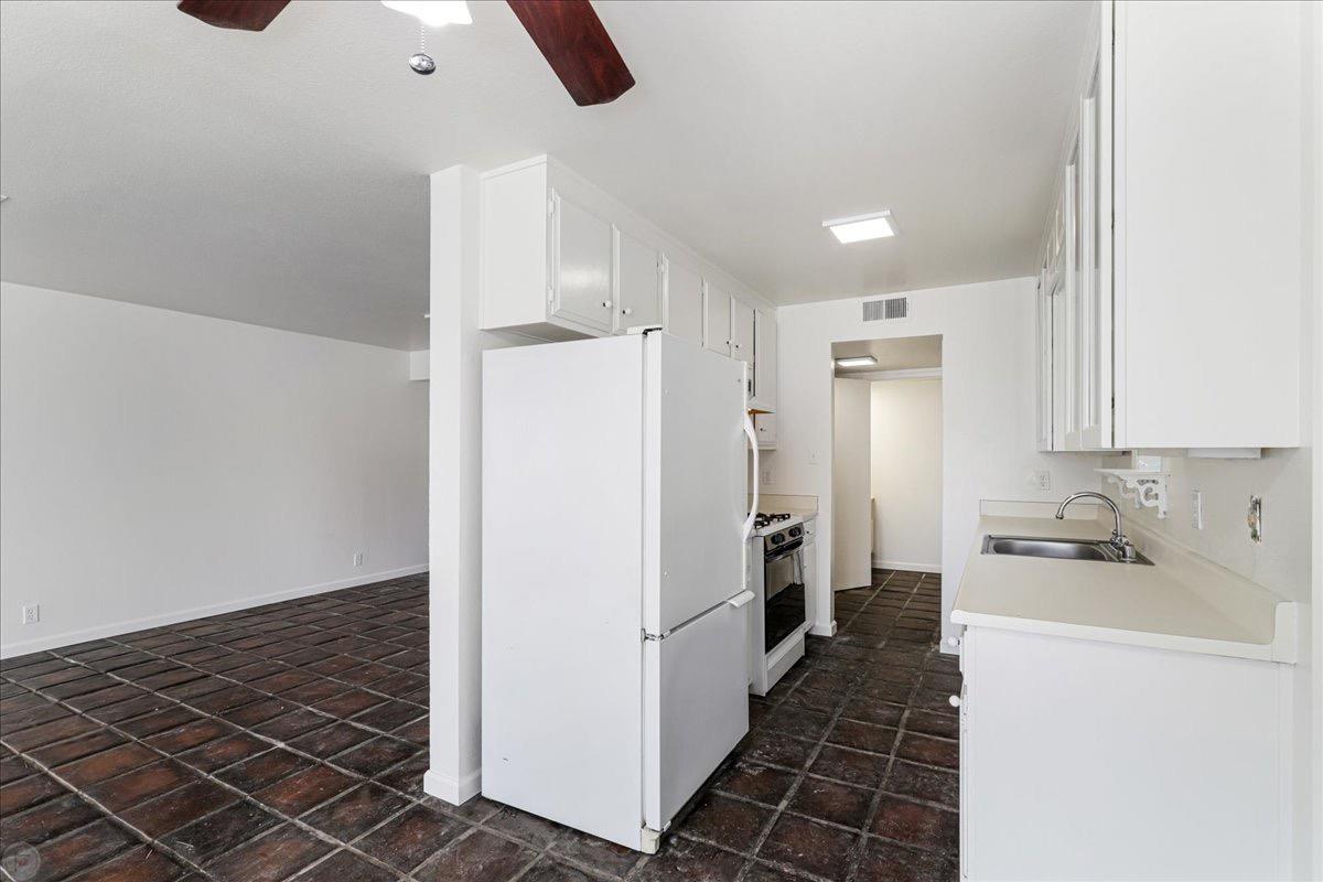 Detail Gallery Image 15 of 51 For 3780 W Benjamin Holt Dr, Stockton,  CA 95219 - 2 Beds | 2/1 Baths