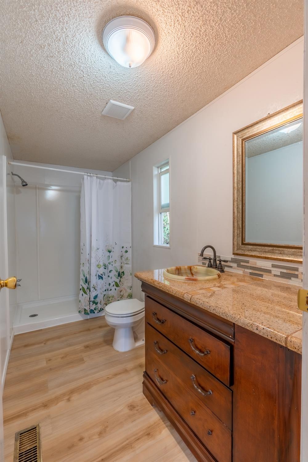 Detail Gallery Image 15 of 20 For 4900 N Highway 99 97, San Joaquin,  CA 95212 - 3 Beds | 2 Baths