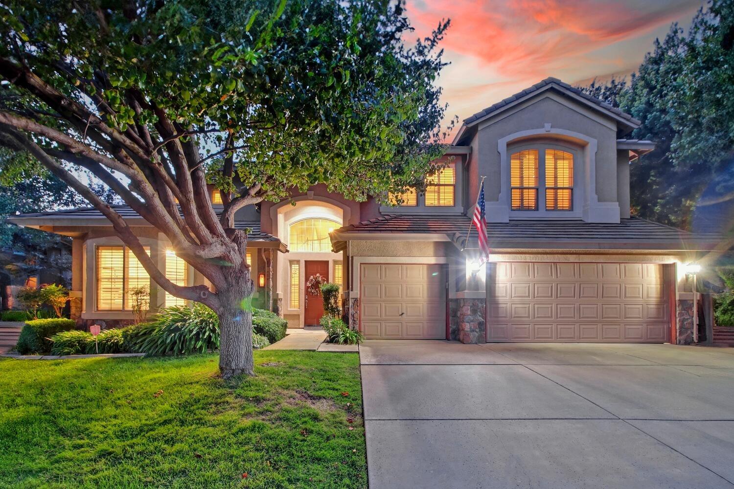 Detail Gallery Image 1 of 1 For 6621 Taranto Ct, Elk Grove,  CA 95757 - 5 Beds | 3/2 Baths