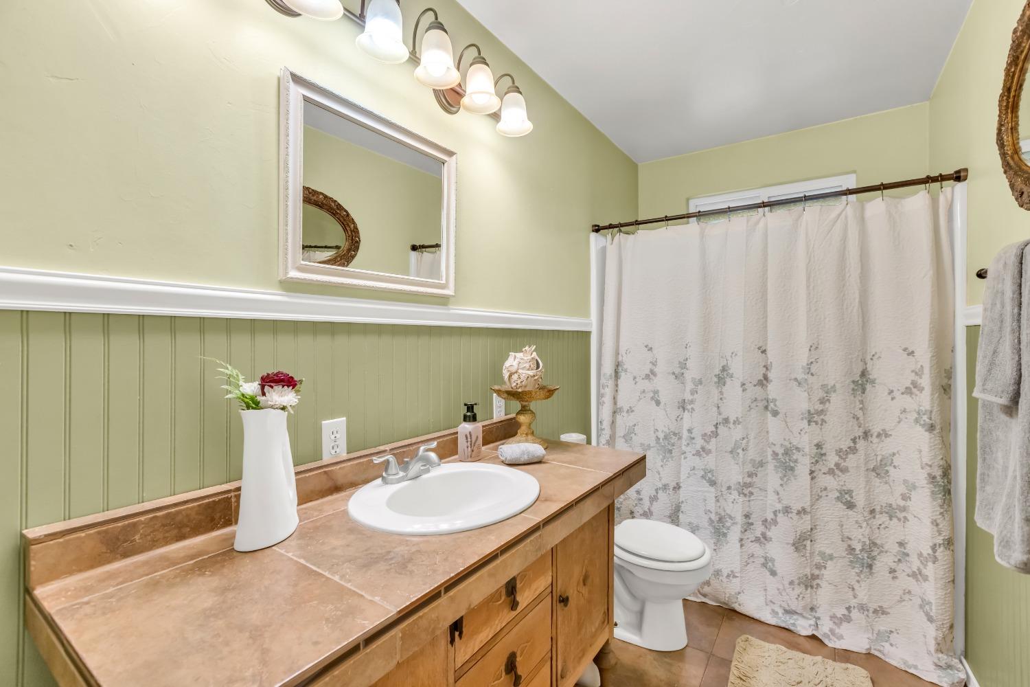 Detail Gallery Image 16 of 29 For 21960 N Manzanita Forest Dr, Colfax,  CA 95713 - 4 Beds | 2/1 Baths