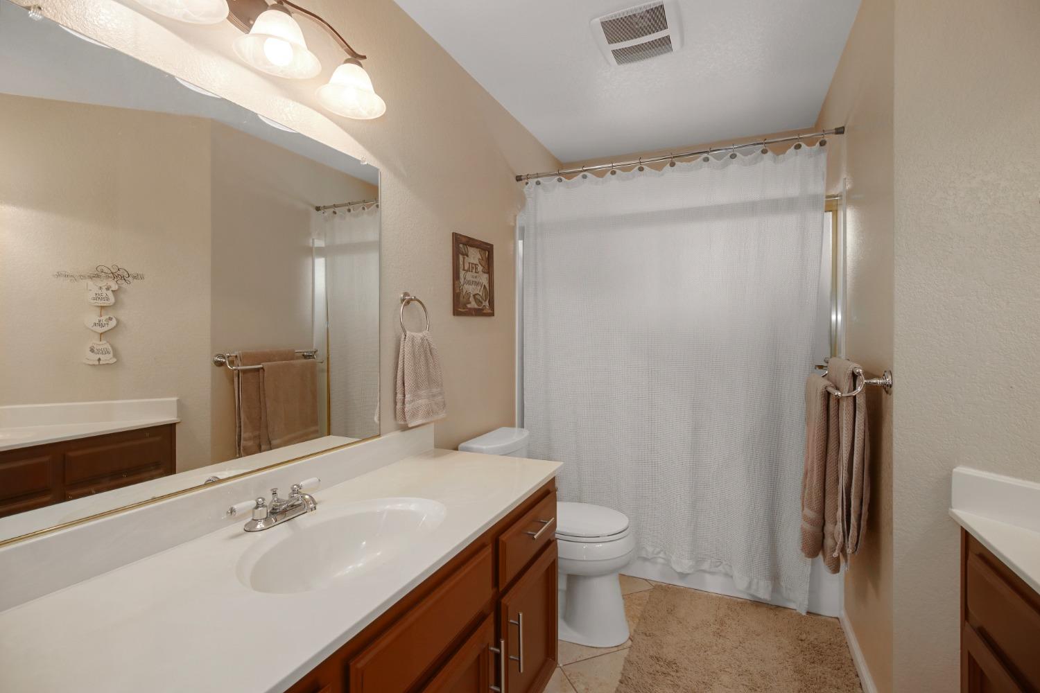 Detail Gallery Image 44 of 64 For 301 Lenka Ct, Roseville,  CA 95678 - 5 Beds | 2/1 Baths