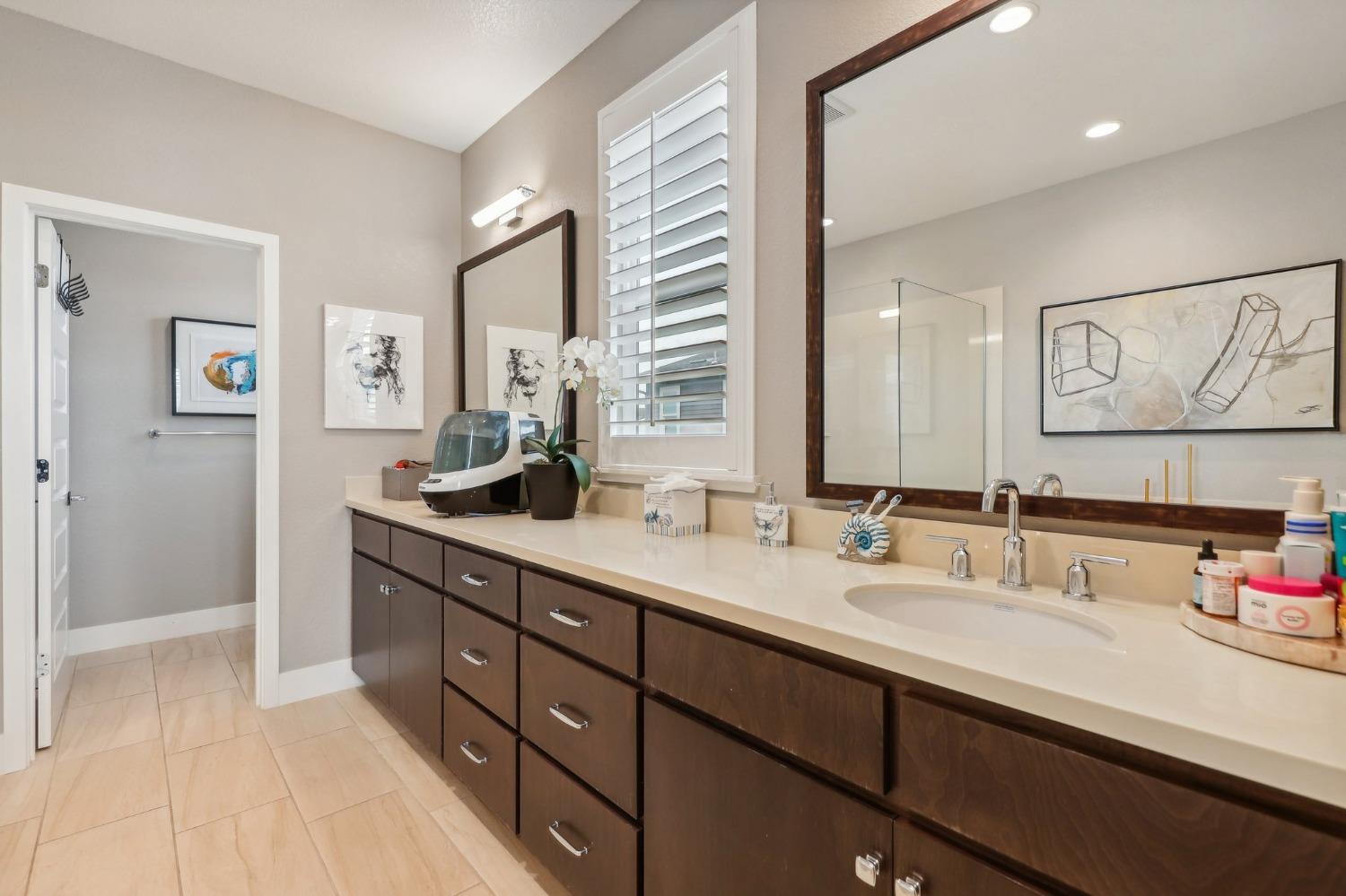 Detail Gallery Image 30 of 44 For 3153 Adelaide Loop, Roseville,  CA 95747 - 4 Beds | 3/1 Baths