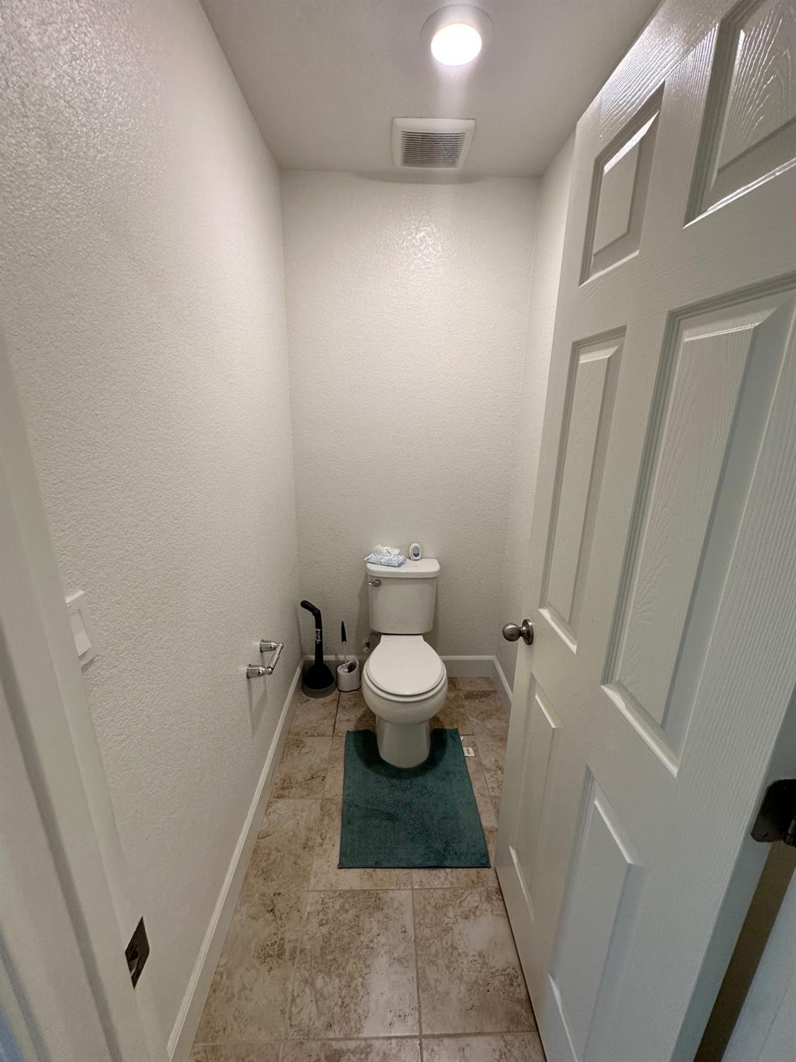 Detail Gallery Image 12 of 12 For 10843 Albano Ln, Stockton,  CA 95209 - 3 Beds | 2/1 Baths